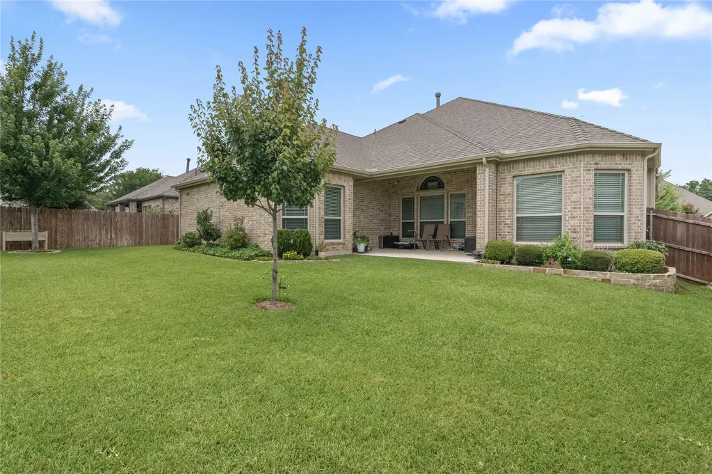 2108 Venice Drive Corinth TX 76210