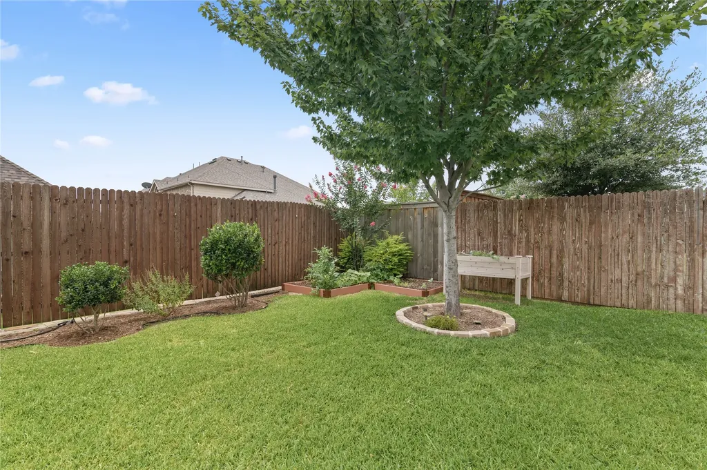 2108 Venice Drive Corinth TX 76210