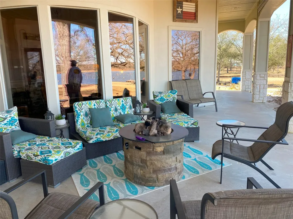 405 Lcr 737 Thornton TX 76687