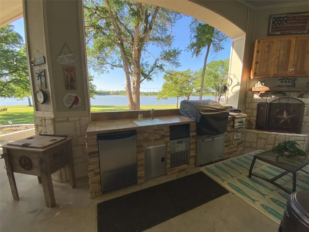 405 Lcr 737 Thornton TX 76687