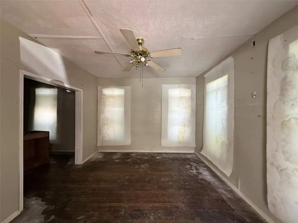 3010 Jerome Street Dallas TX 75223