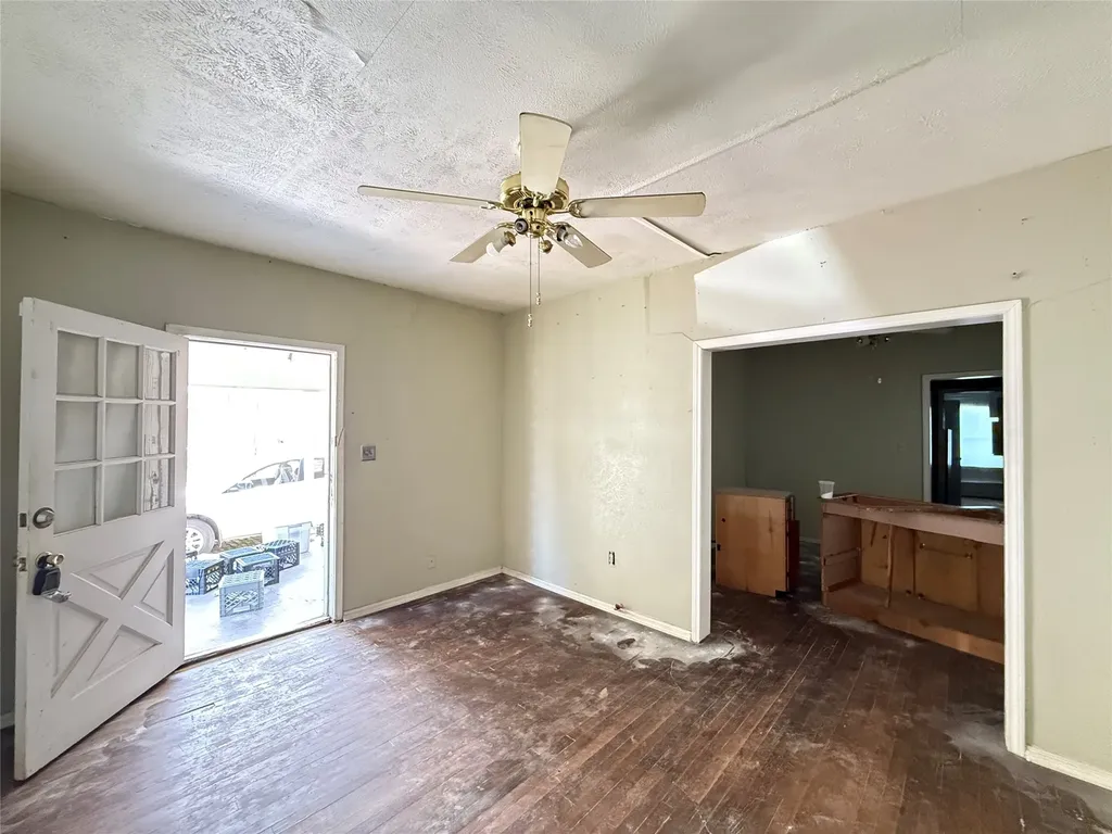 3010 Jerome Street Dallas TX 75223