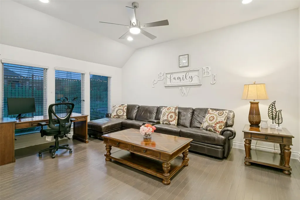 1024 Myers Park Trail Roanoke TX 76262