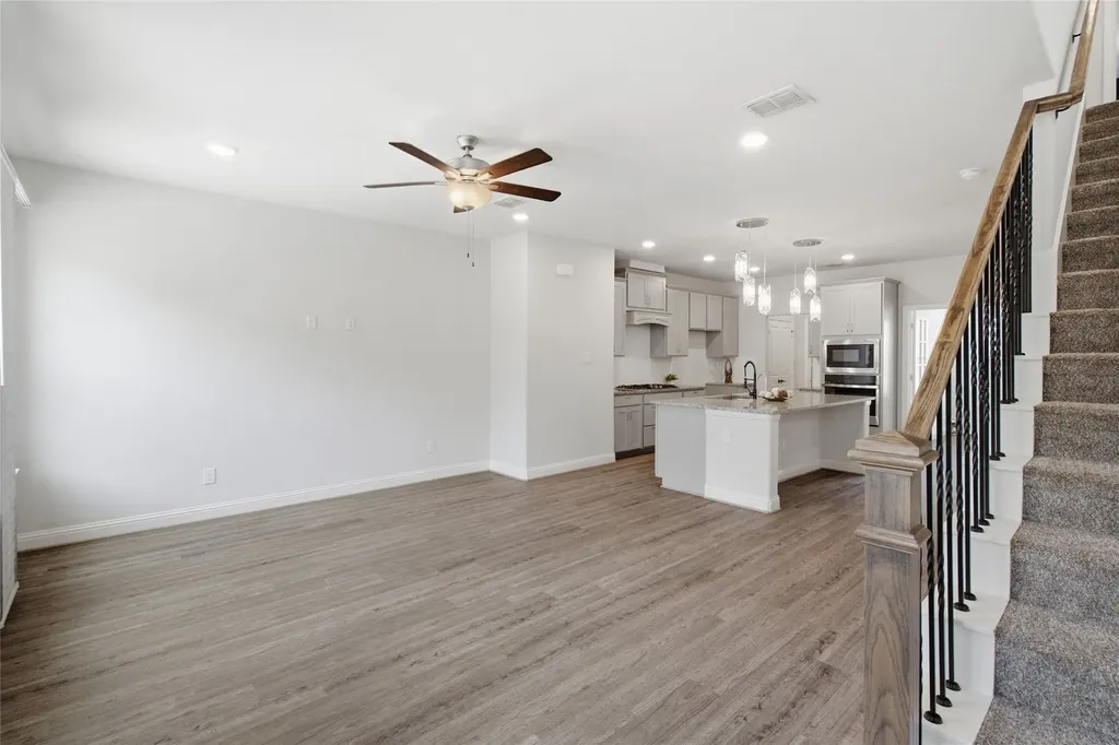 138 Peach Orchard Lane Euless TX 76040