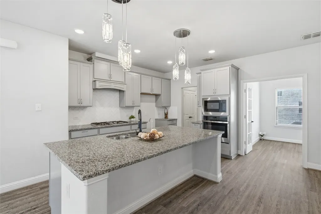 138 Peach Orchard Lane Euless TX 76040