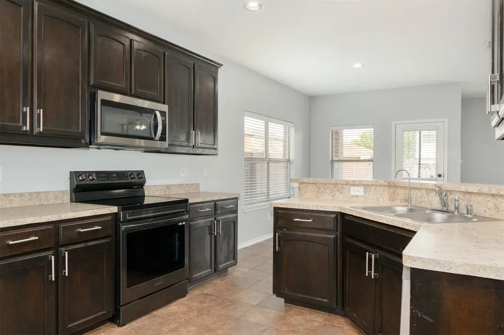4117 Tiburon Street Fort Worth TX 76106