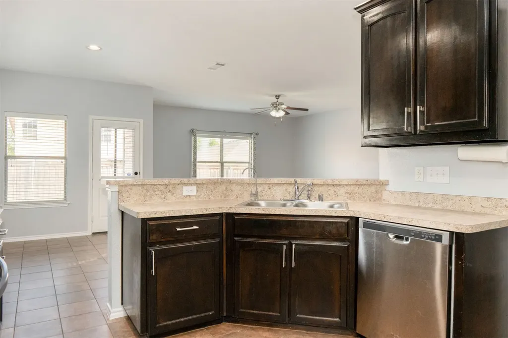 4117 Tiburon Street Fort Worth TX 76106