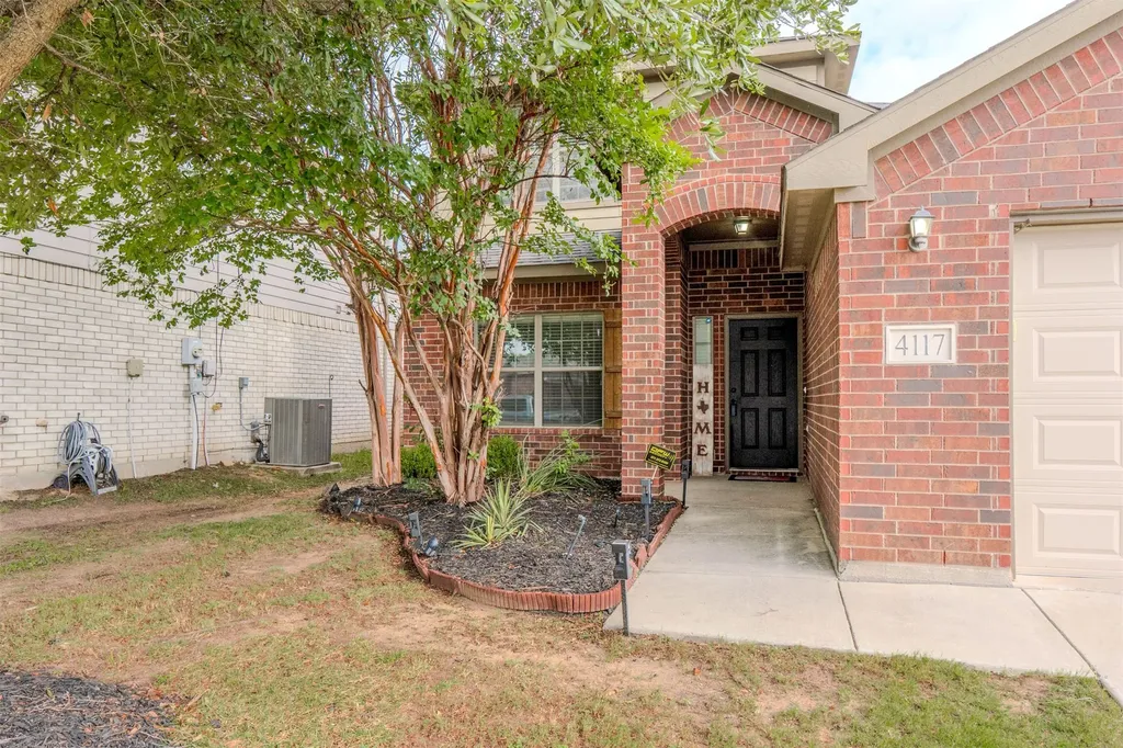 4117 Tiburon Street Fort Worth TX 76106