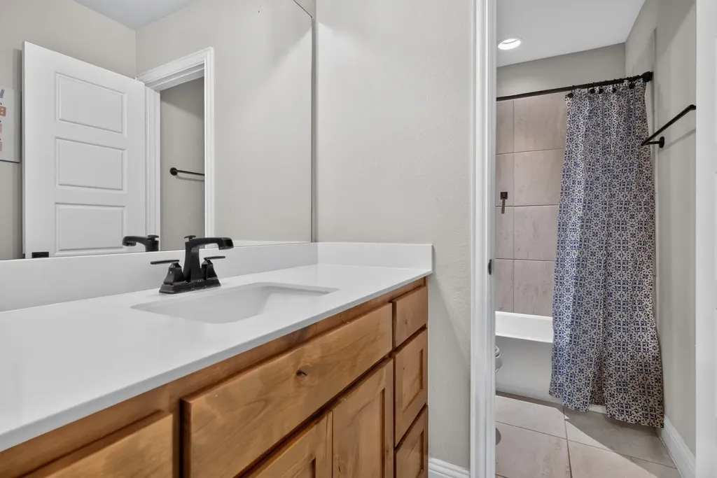 3512 Ithaca Street Corinth TX 76208