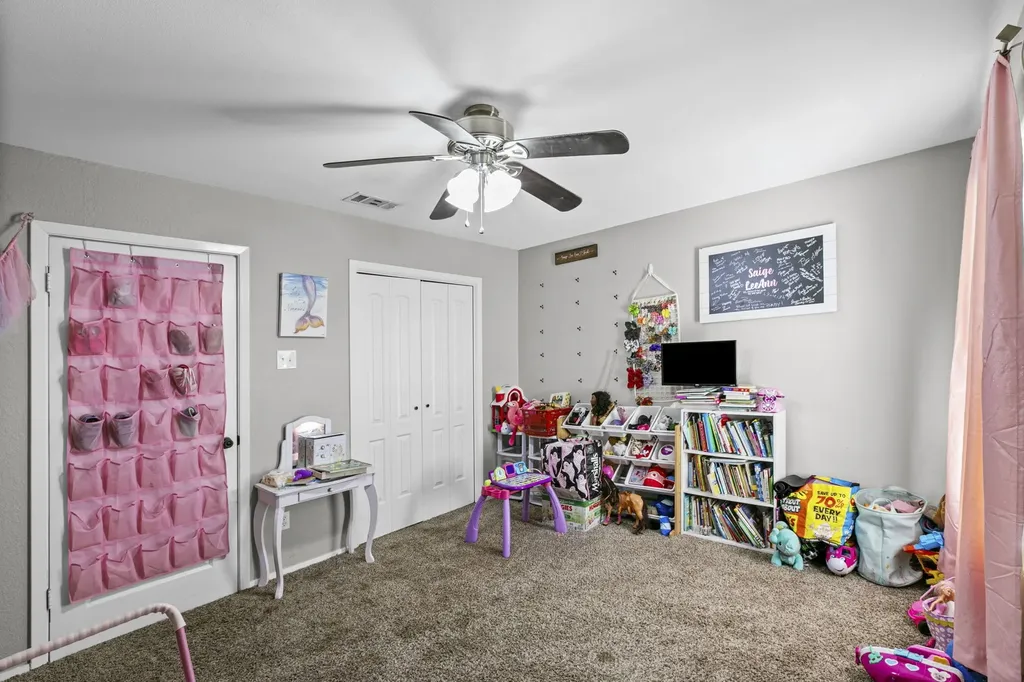 224 Crockett Hewitt TX 76643