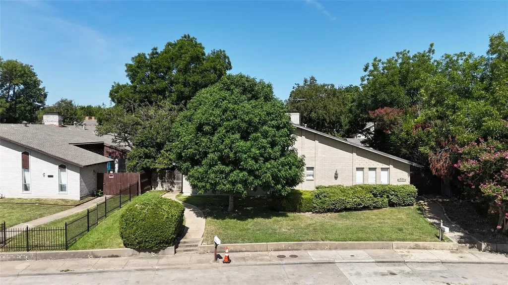 13357 Kit Lane Dallas TX 75240