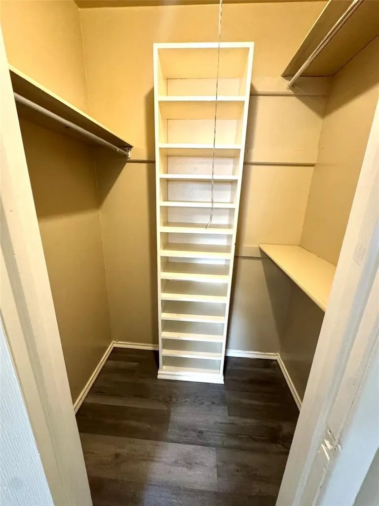 13357 Kit Lane Dallas TX 75240