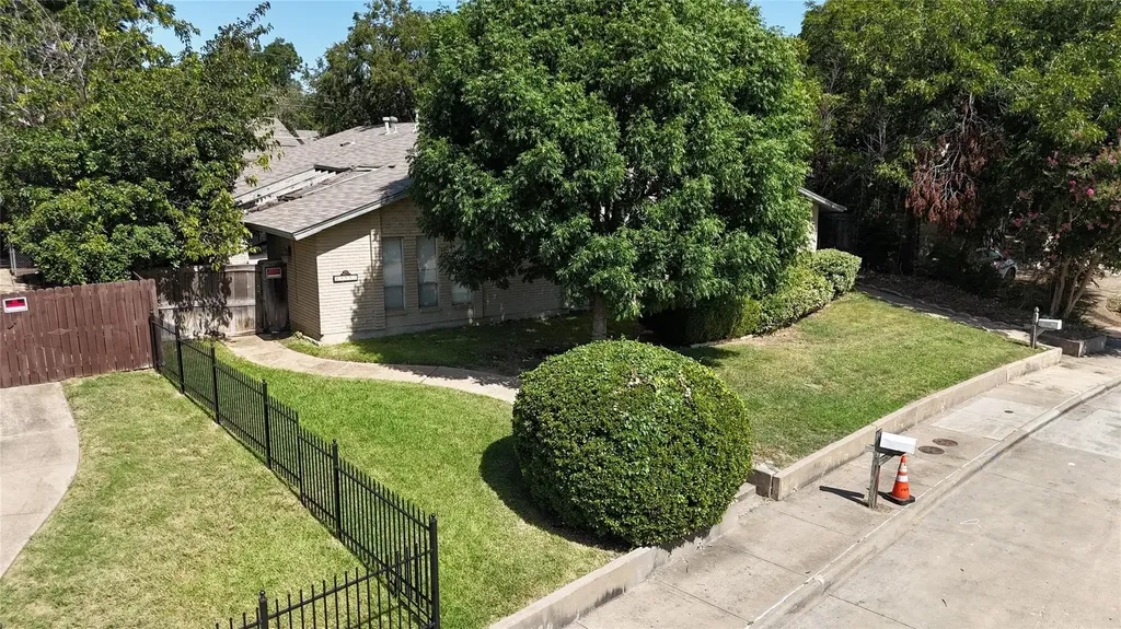 13357 Kit Lane Dallas TX 75240