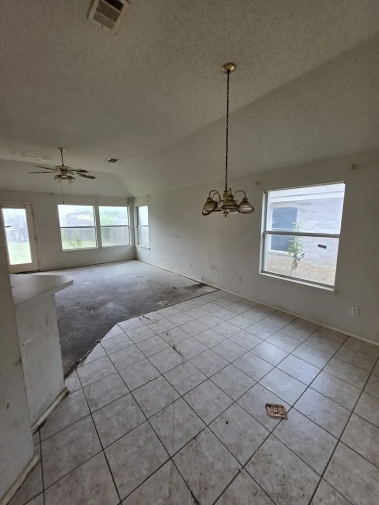 608 Prairie Gulch Drive Fort Worth TX 76140