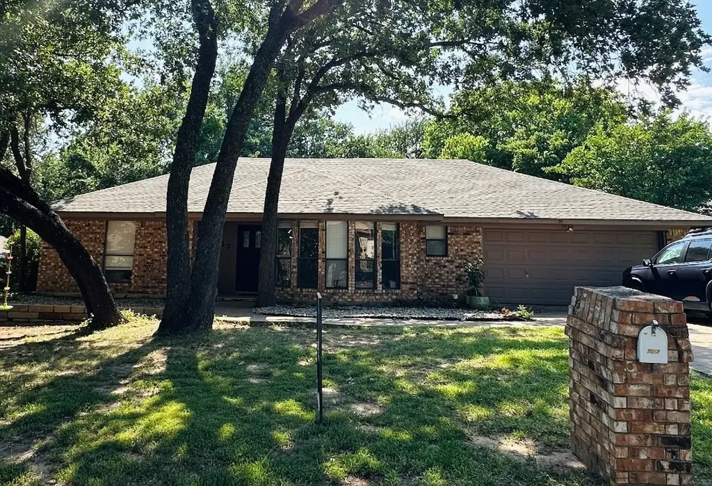 7517 Cimarron Drive North Richland Hills TX 76182
