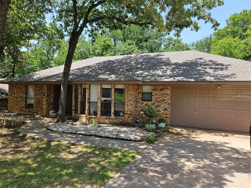 7517 Cimarron Drive North Richland Hills TX 76182