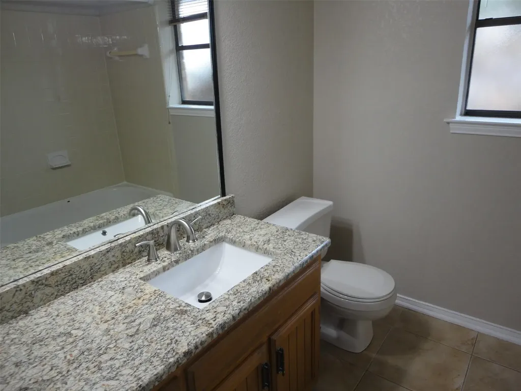 7517 Cimarron Drive North Richland Hills TX 76182
