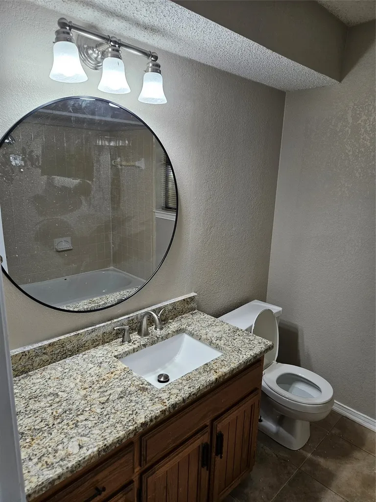 7517 Cimarron Drive North Richland Hills TX 76182