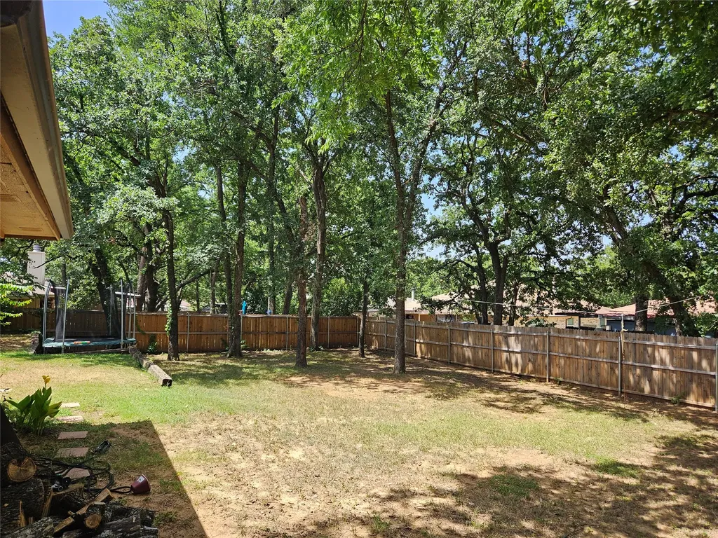 7517 Cimarron Drive North Richland Hills TX 76182
