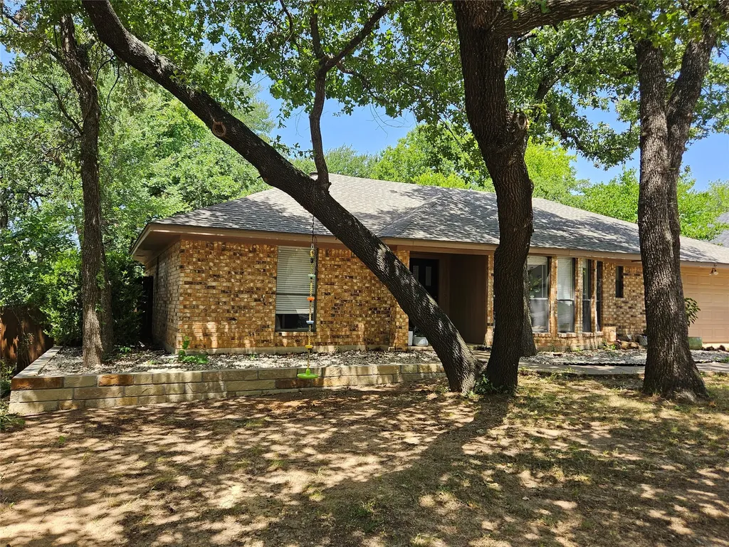 7517 Cimarron Drive North Richland Hills TX 76182