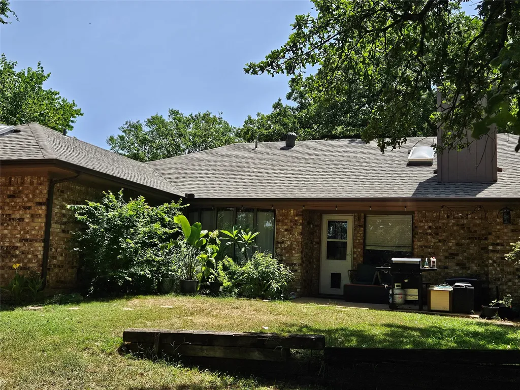 7517 Cimarron Drive North Richland Hills TX 76182