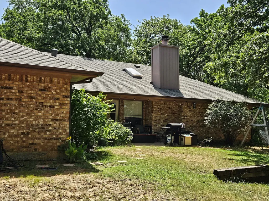 7517 Cimarron Drive North Richland Hills TX 76182
