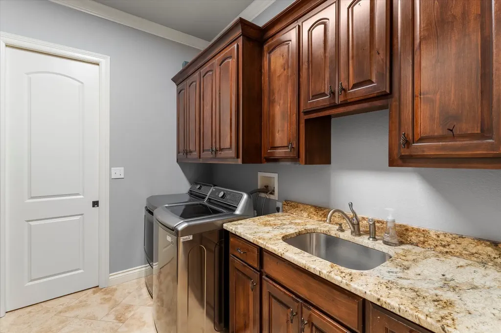 3903 Clarkway Place Longview TX 75605