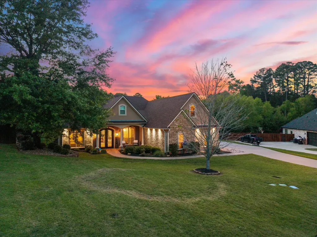 3903 Clarkway Place Longview TX 75605