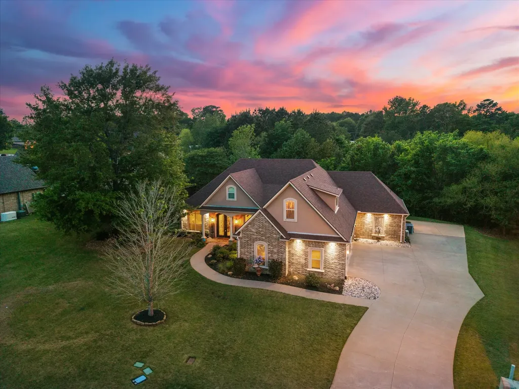 3903 Clarkway Place Longview TX 75605