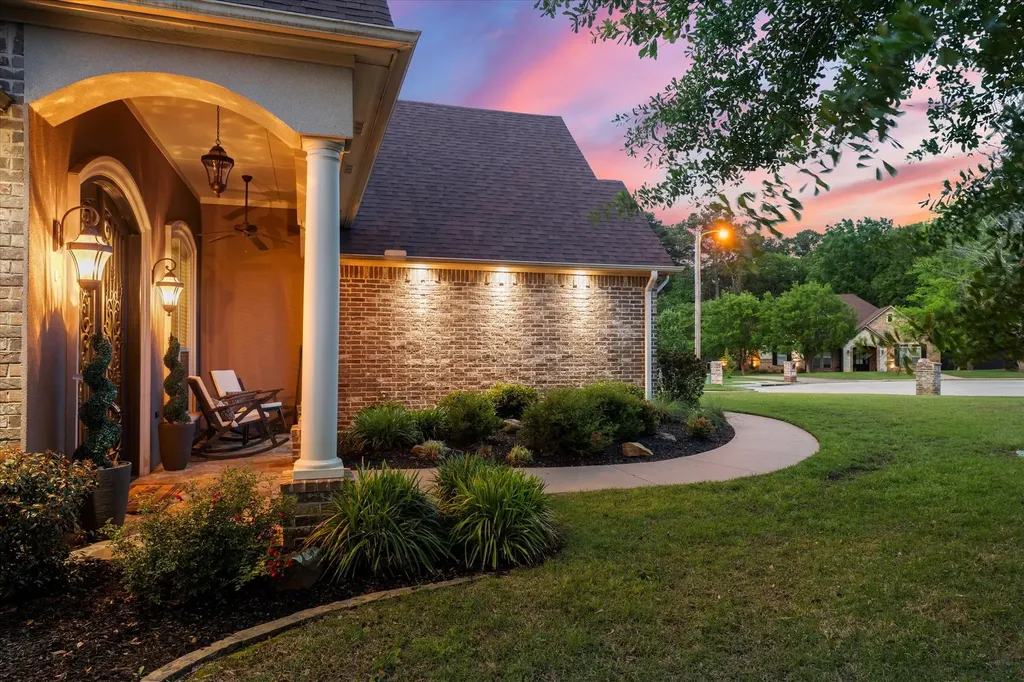 3903 Clarkway Place Longview TX 75605