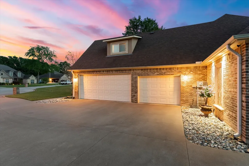 3903 Clarkway Place Longview TX 75605