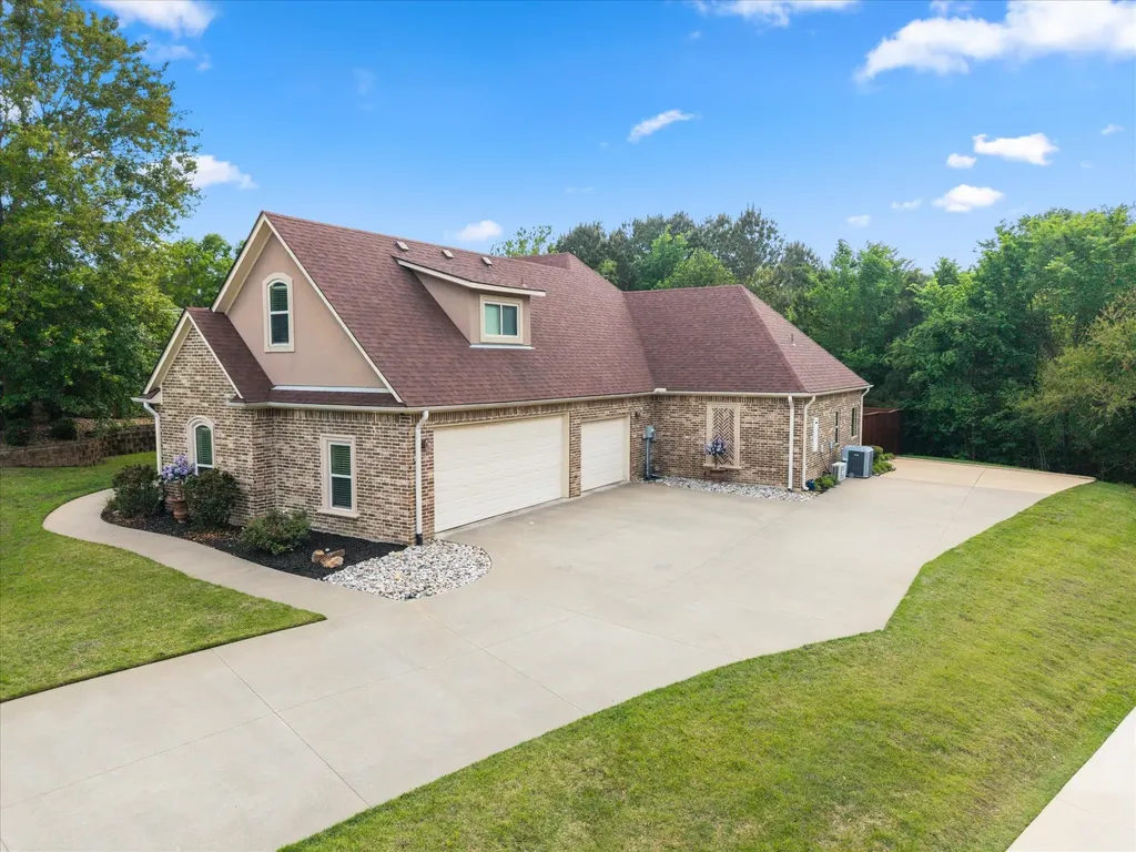 3903 Clarkway Place Longview TX 75605