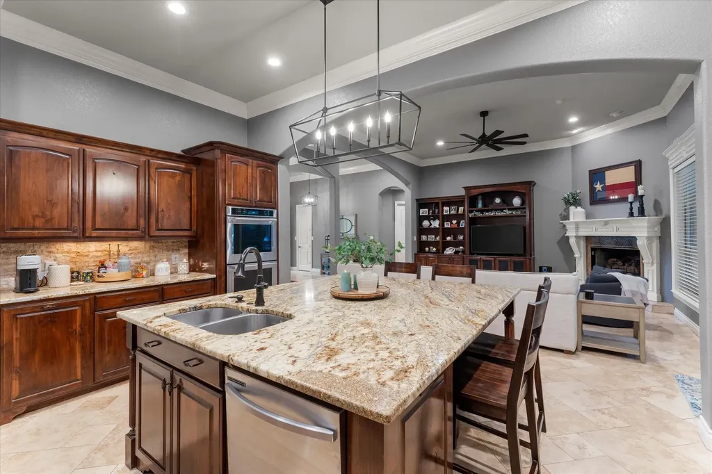 3903 Clarkway Place Longview TX 75605