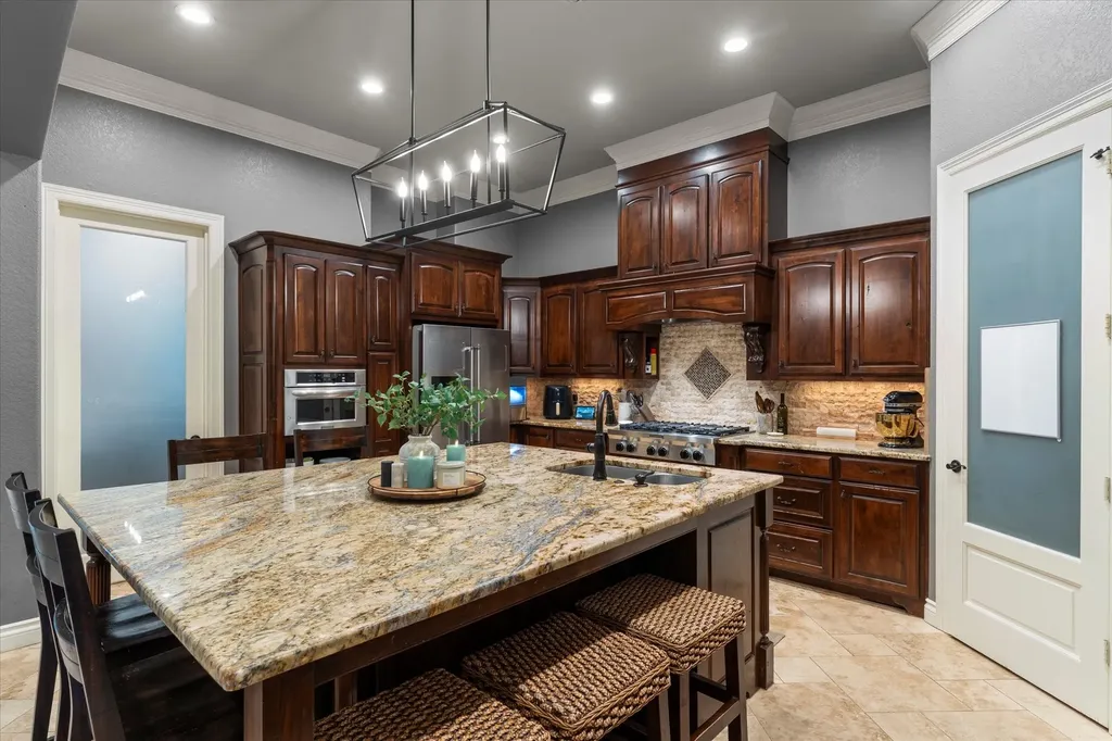3903 Clarkway Place Longview TX 75605