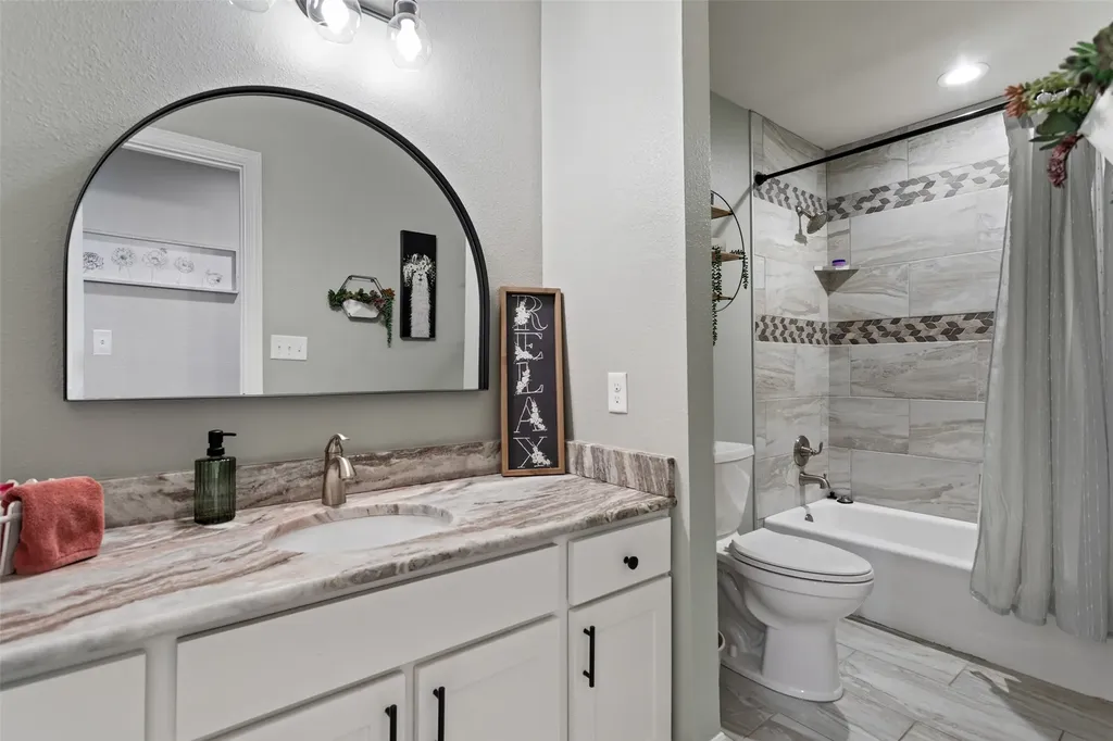 237 Hideaway Lane E Hideaway TX 75771