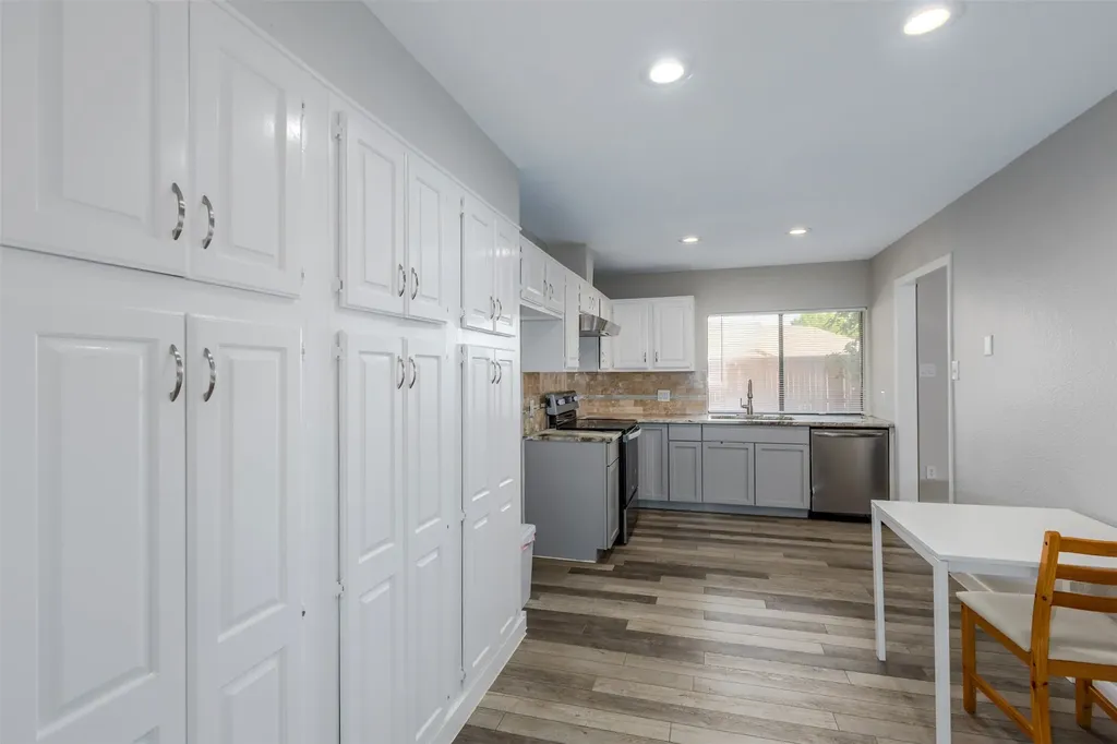 1742 Delaford Drive Carrollton TX 75007