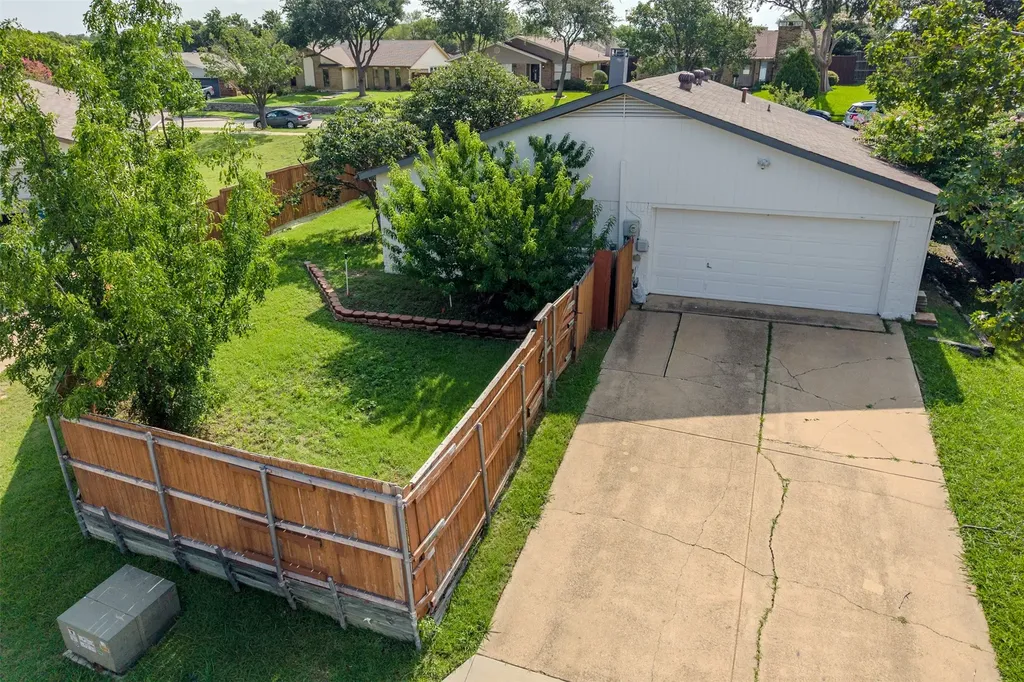 1742 Delaford Drive Carrollton TX 75007