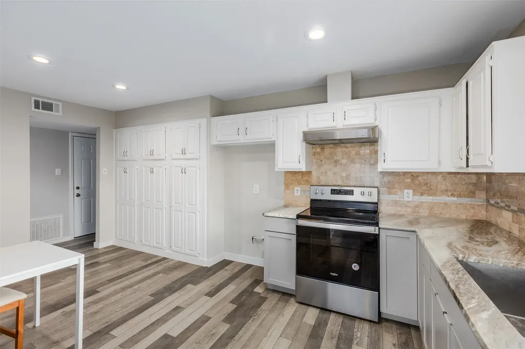 1742 Delaford Drive Carrollton TX 75007