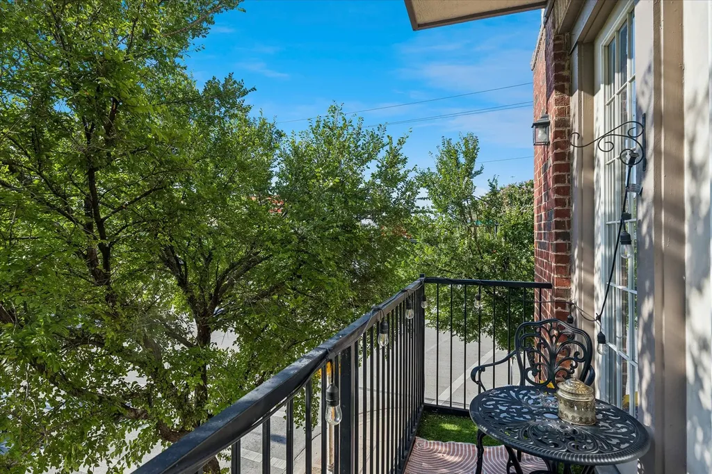 950 Henderson Street Fort Worth TX 76102