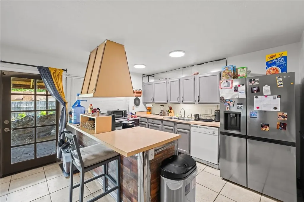 11623 Lochlynn Circle Dallas TX 75228