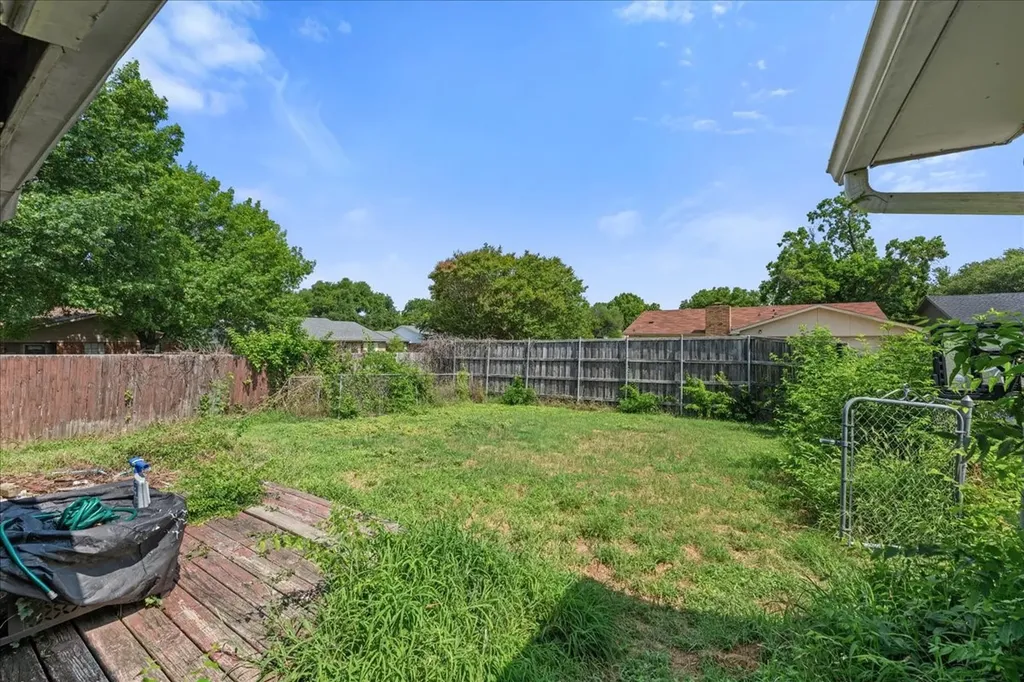 11623 Lochlynn Circle Dallas TX 75228