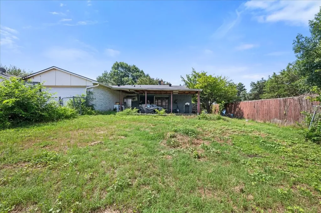 11623 Lochlynn Circle Dallas TX 75228