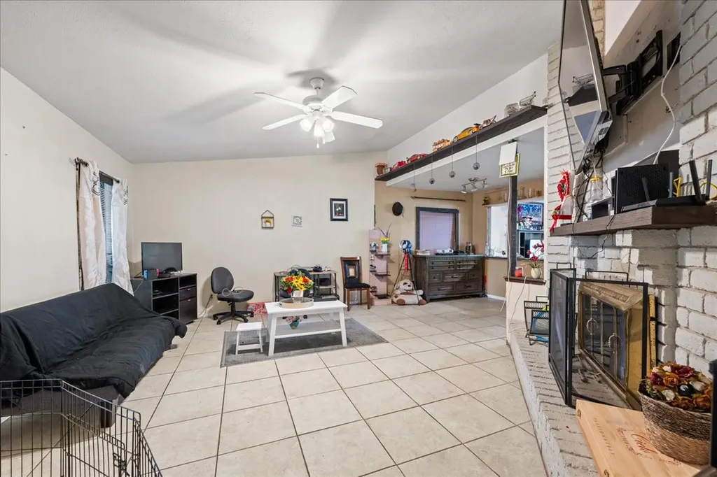 11623 Lochlynn Circle Dallas TX 75228