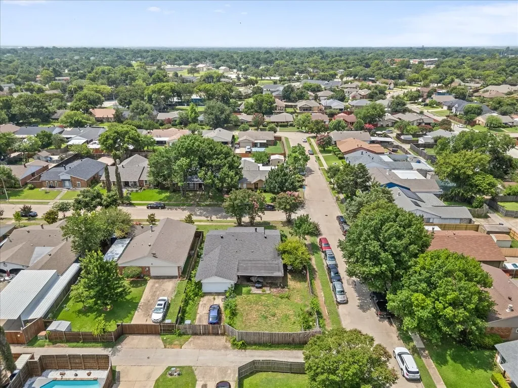 11623 Lochlynn Circle Dallas TX 75228