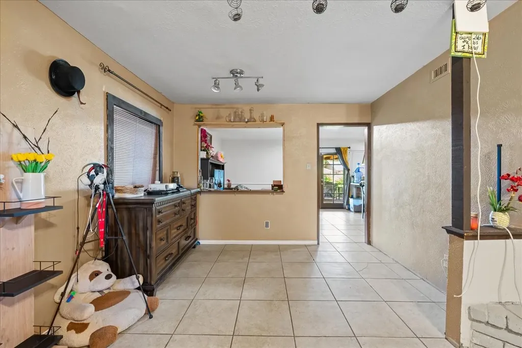 11623 Lochlynn Circle Dallas TX 75228