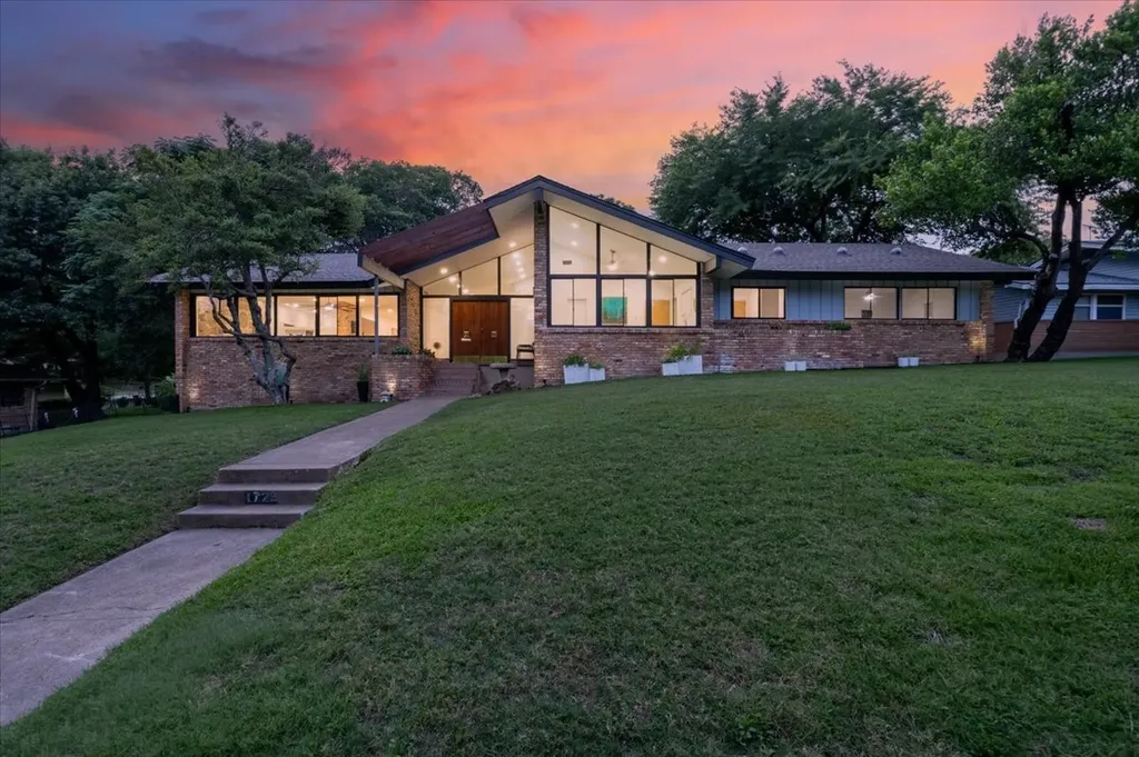 1729 Boca Chica Drive Dallas TX 75232