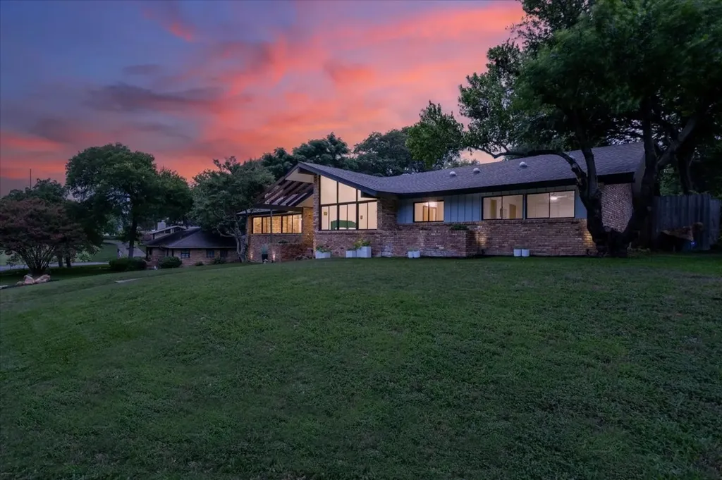 1729 Boca Chica Drive Dallas TX 75232