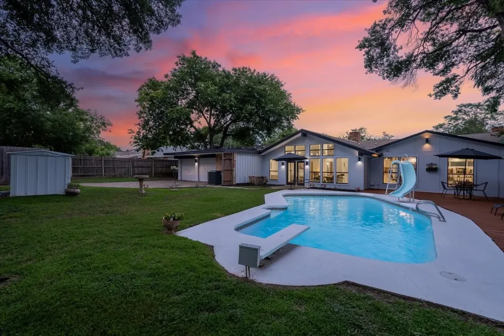 1729 Boca Chica Drive Dallas TX 75232