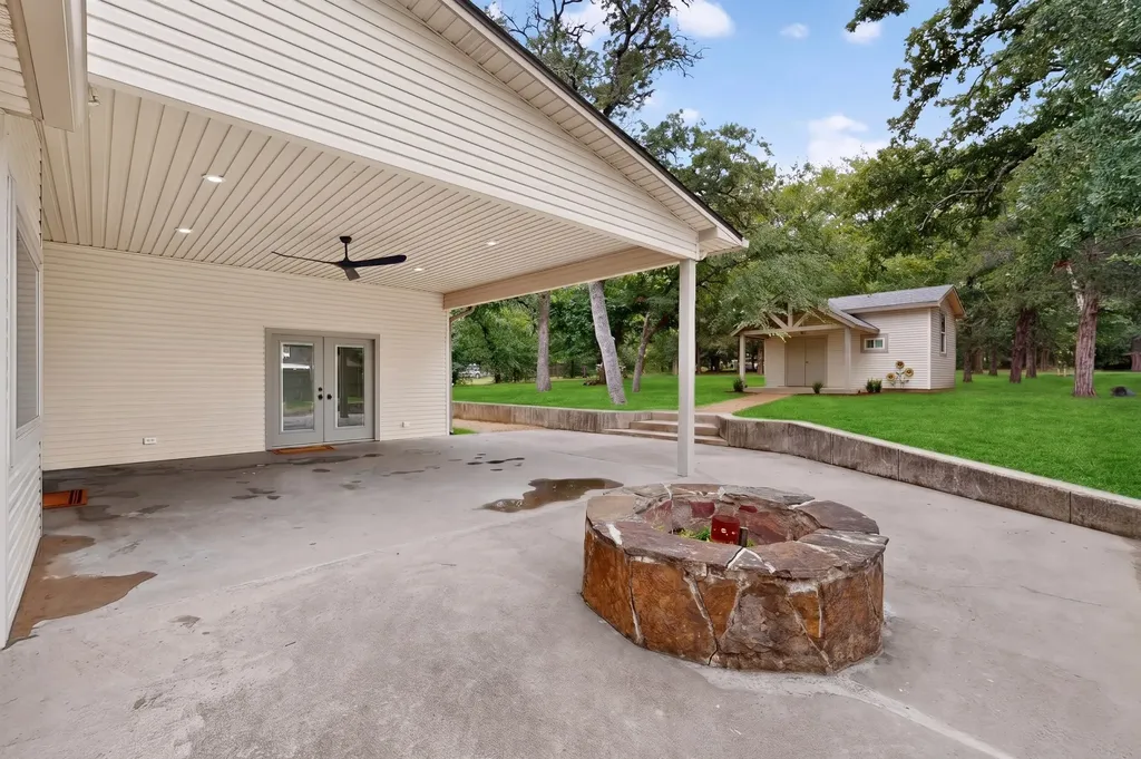 715 Kiowa Drive E Gainesville TX 76240