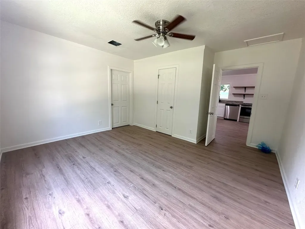 1007 N Lane Street Comanche TX 76442
